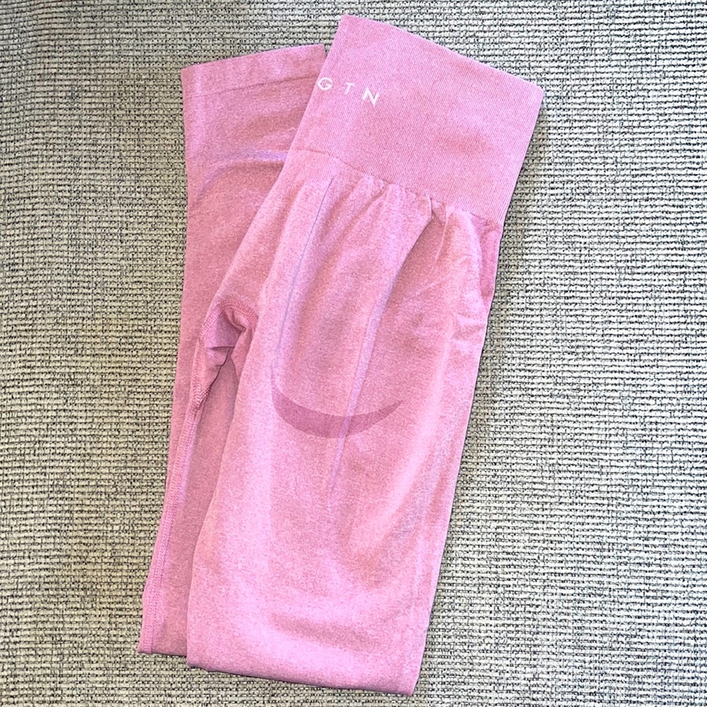 NVGTN Pink Seamless Workout Leggings